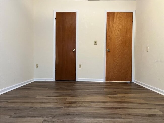 Building Photo - 2626 SW 31st Pl