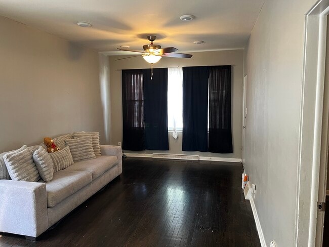 Building Photo - 5437 S Seeley Ave
