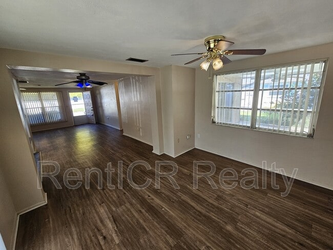 Building Photo - 4020 Pleasant Ridge Dr