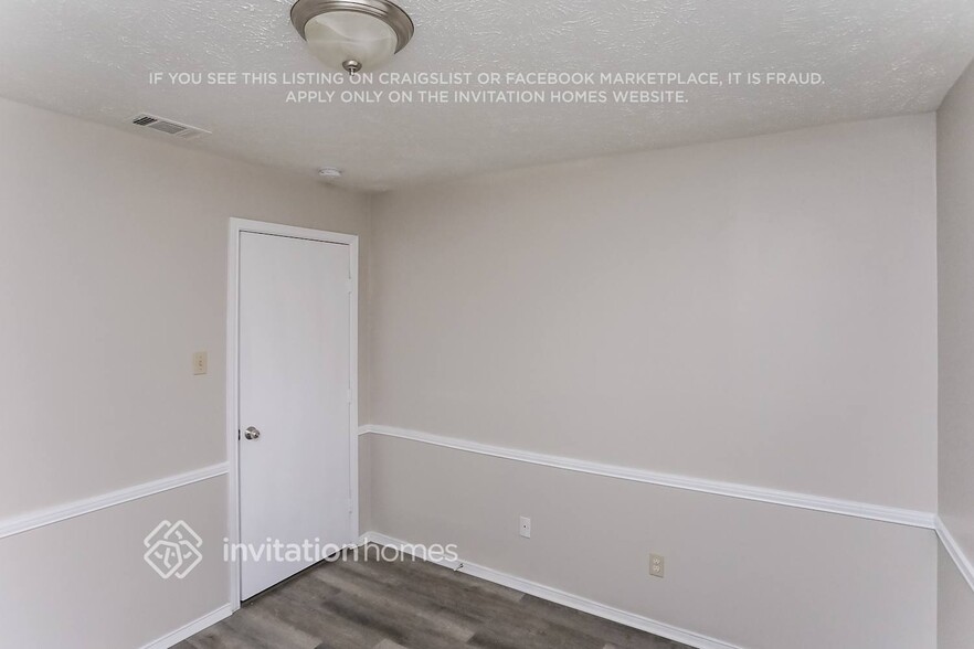 Building Photo - 722 Marigold Dr