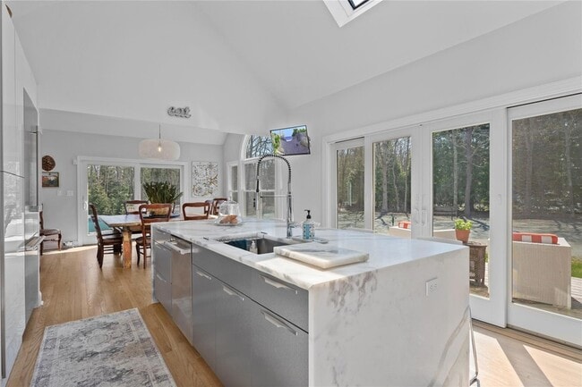 Building Photo - 38 Pheasant Run