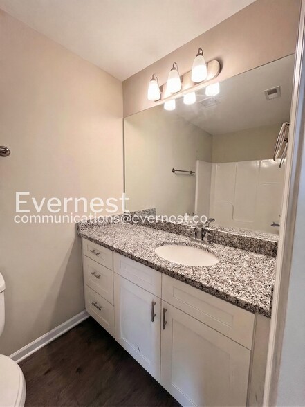 Building Photo - 227 Tara Ct