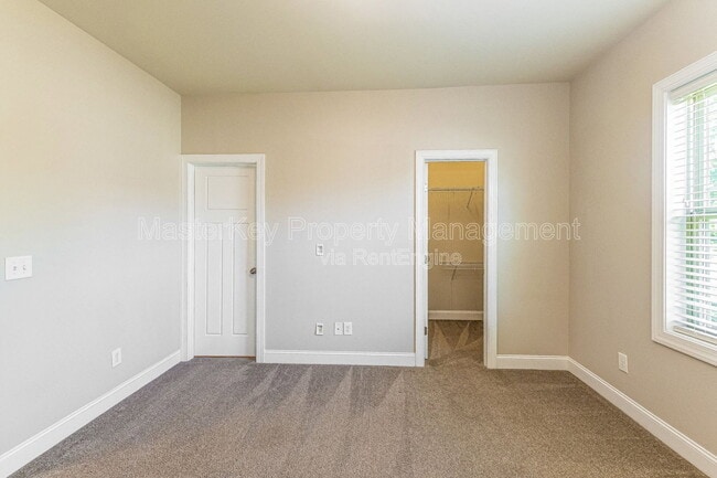 Building Photo - 2805 Piedmont River Way