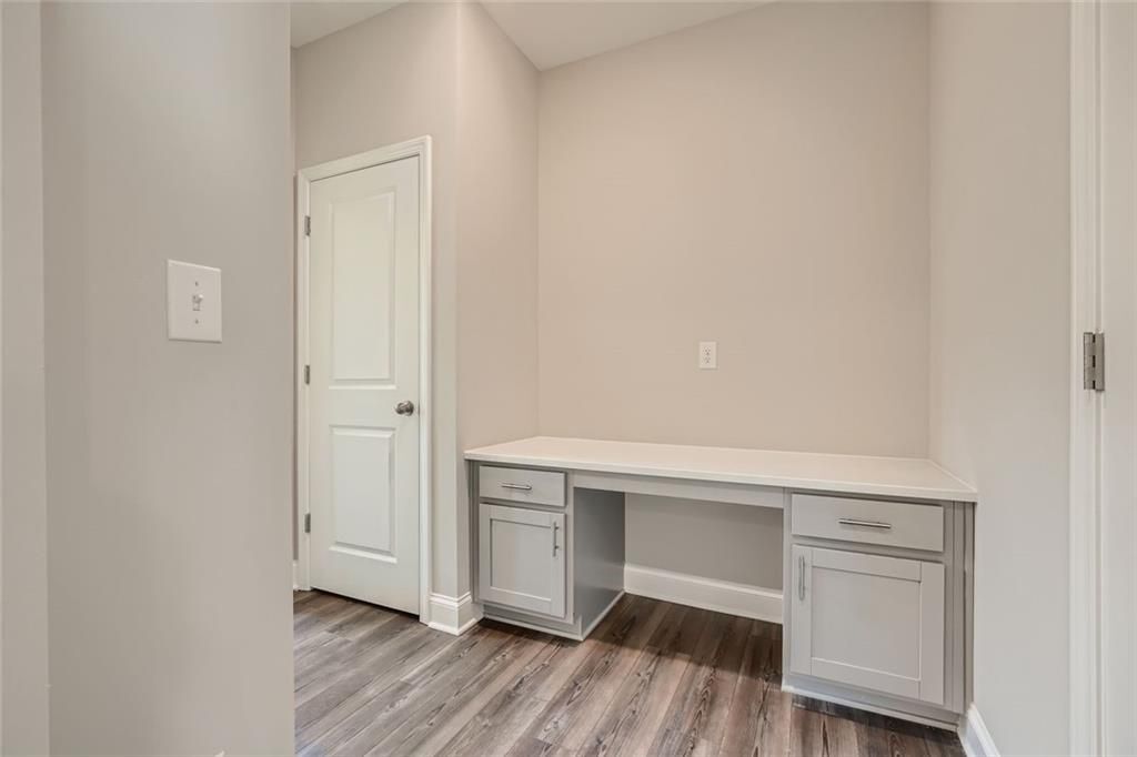 Building Photo - 461 Stagecoach Bnd SE