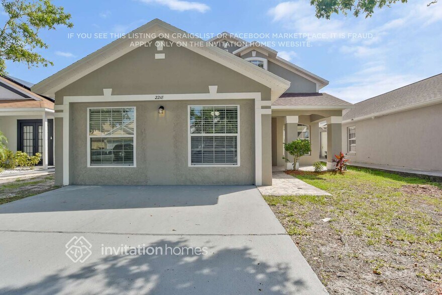Building Photo - 2218 Santa Lucia St