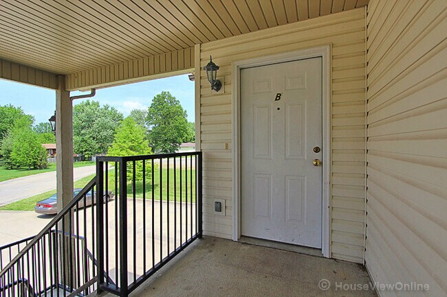 Building Photo - 2831 Hemlock Ct