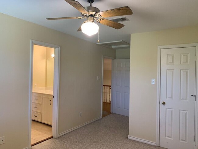 Building Photo - 1922 20th St