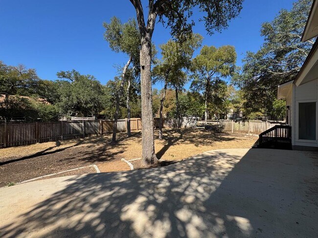 Building Photo - 12604 Shady Acres Dr