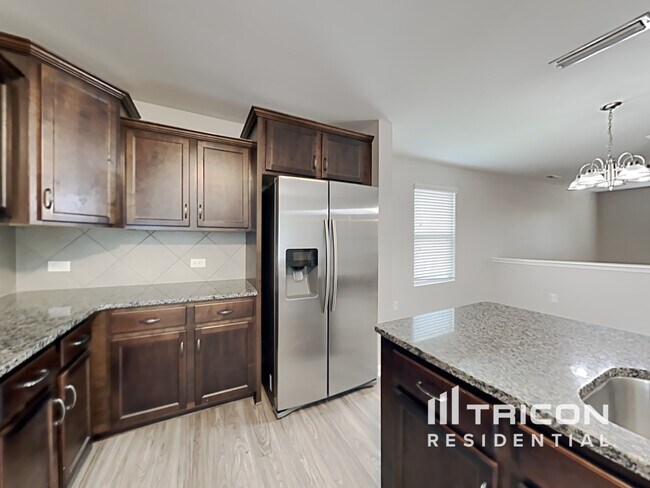 Building Photo - 845 Alta Wy