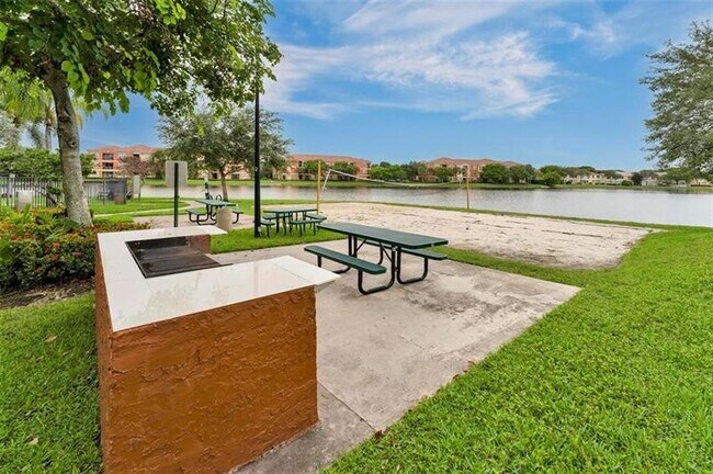 Building Photo - 4706 SW 160th Ave