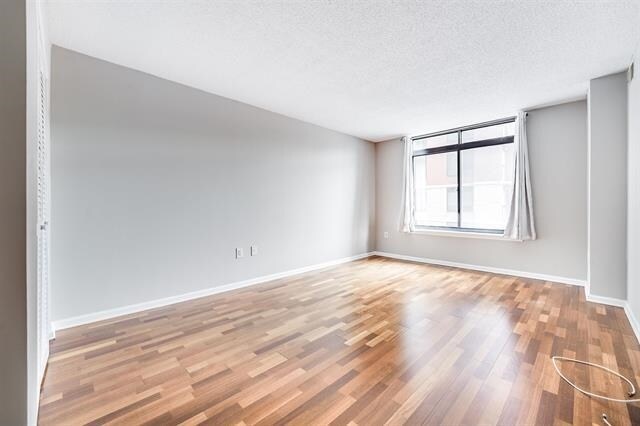 Building Photo - 700 1st St