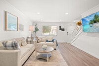 Building Photo - 734 Claraday St