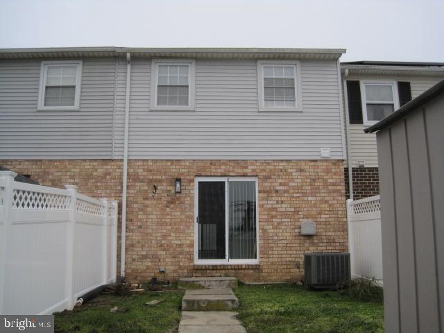 Building Photo - 110 Villa Capri Cir