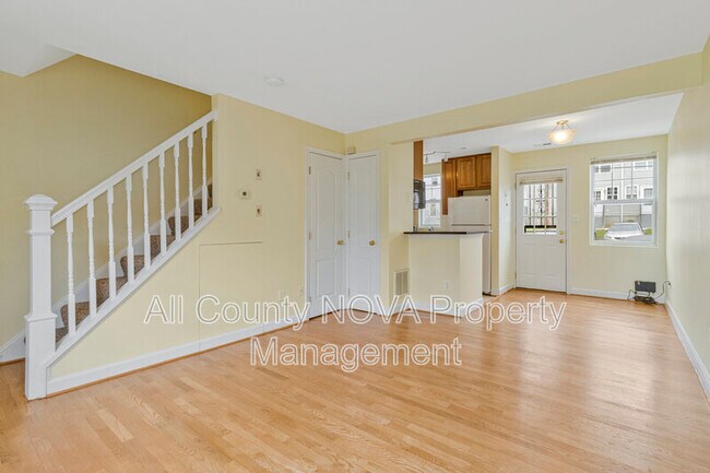 Building Photo - 2511 Kent Town Pl