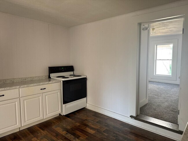 Building Photo - 97 Franklin St