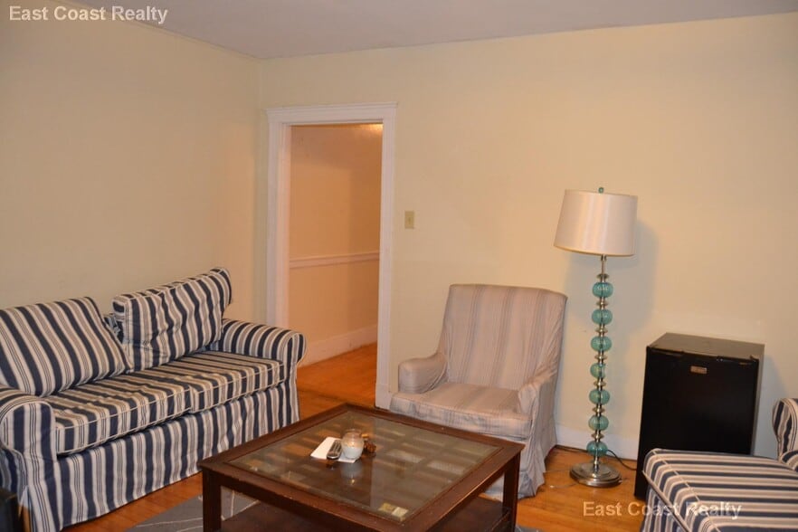 Building Photo - 90 Cypress St