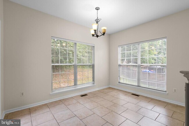 Building Photo - 8913 Tonbridge Terrace