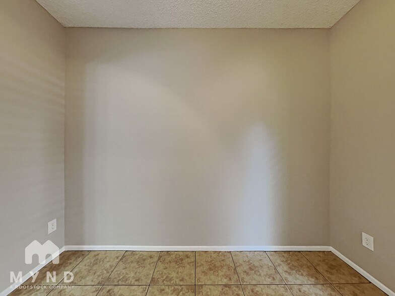 Building Photo - 7801 N 44th Dr