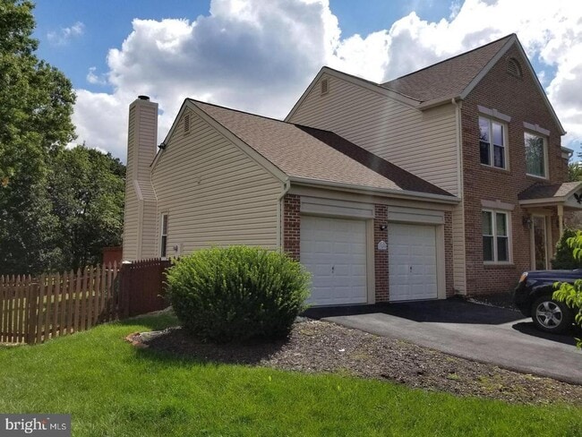 Building Photo - 13699 Southernwood Ct