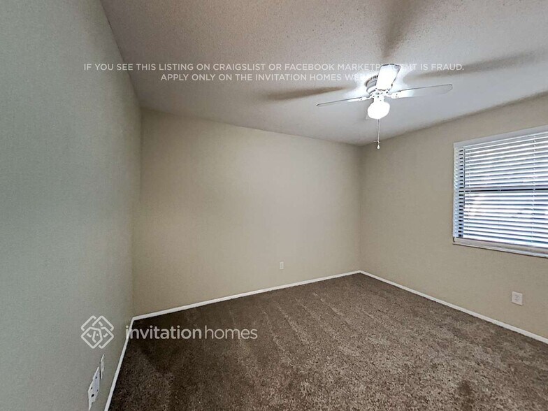 Building Photo - 1316 Wandering Oaks Dr