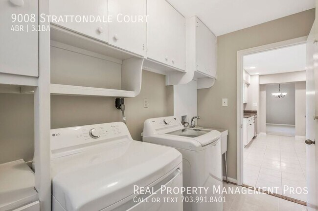 Building Photo - 9008 Strattondale Ct