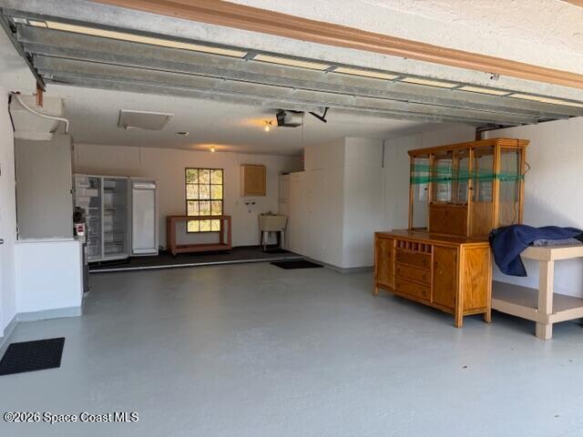 Building Photo - 1201 NE Tropicana Rd