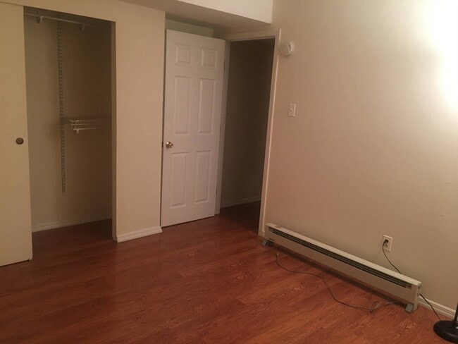 Building Photo - 249 Warwick Ave