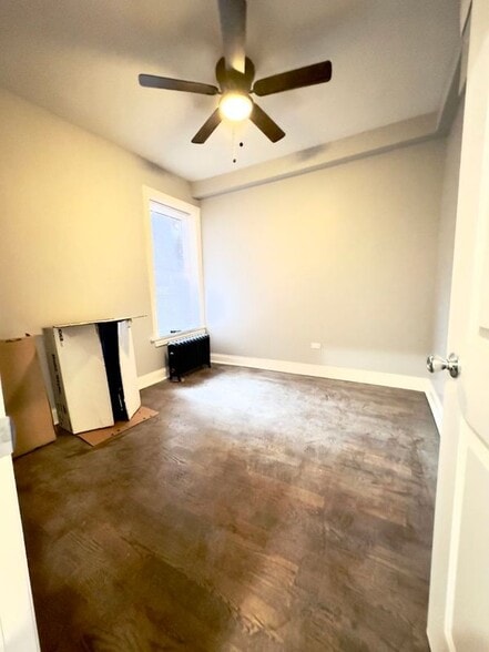 Building Photo - 1251 W Rosemont Ave