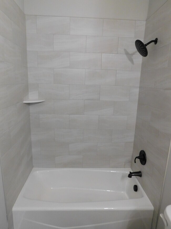 Building Photo - 434 Lancaster Rd