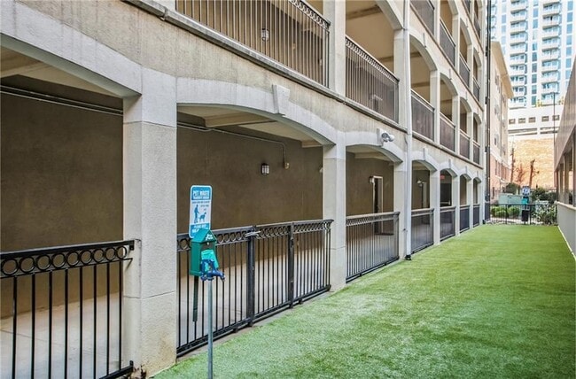 Building Photo - 800 Peachtree St NE