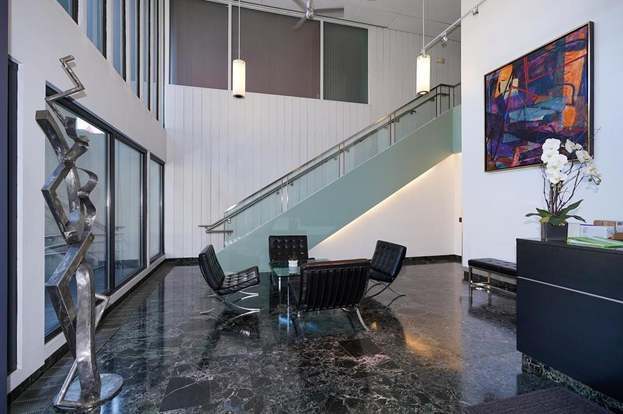 Building Photo - 566 Commonwealth Ave