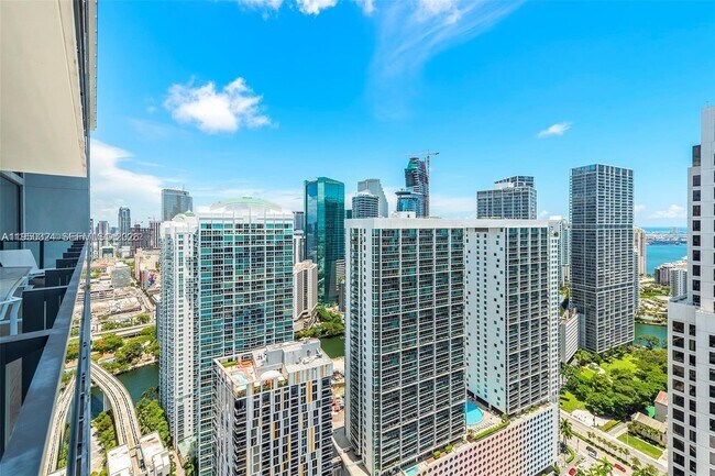 Building Photo - 68 SE 6th St