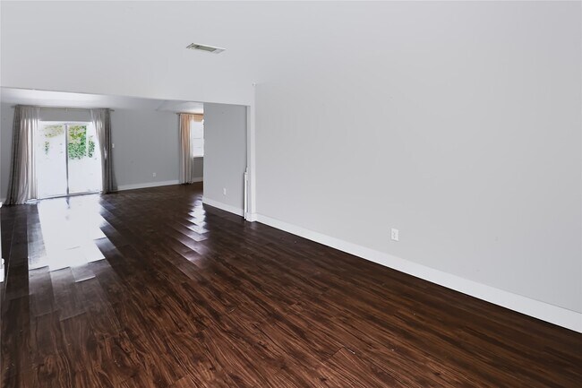 Building Photo - 11930 Ashcroft Dr
