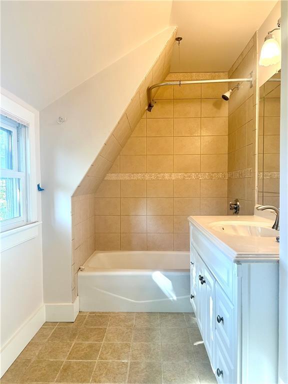 Building Photo - 12 Johnson Ct