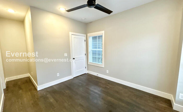 Building Photo - 1705 Cass St