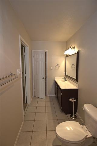 Building Photo - 3816 Hackberry Ln