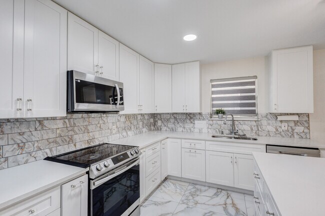 Building Photo - 519 Darlene Trail