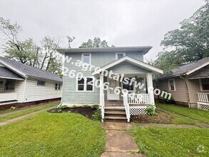 Building Photo - 3 Bedroom House