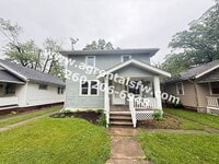 Building Photo - 3 Bedroom House