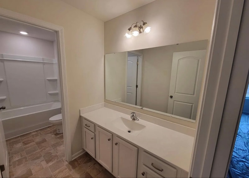 Building Photo - 1007 Maylen Trce