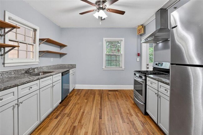 Building Photo - 2728 Winburn Terrace