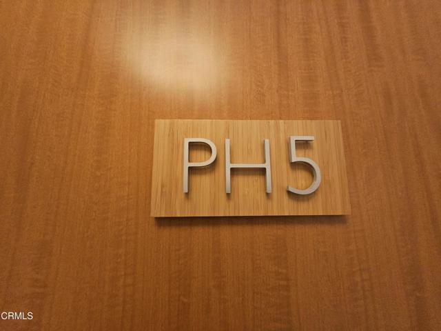 Building Photo - 3223 W 6th St