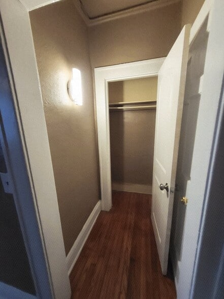 Building Photo - 1308 Willow Branch Ave