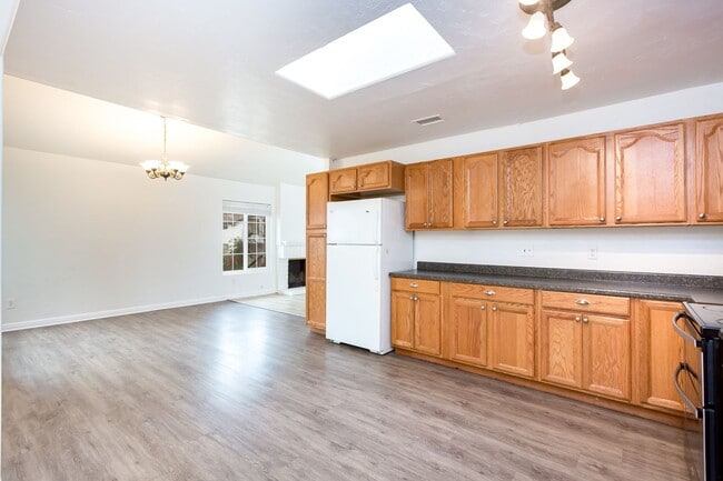 Building Photo - Traditional 1 Story Tierrasanta Home