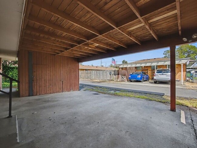 Building Photo - Duplex: 2 Bedrooms - Salem SE