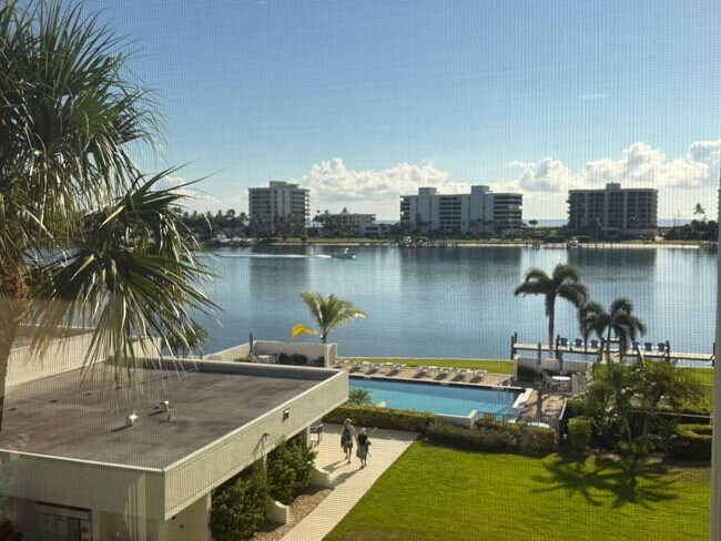 Building Photo - Luxury, furnished seasonal rental, Tequest...