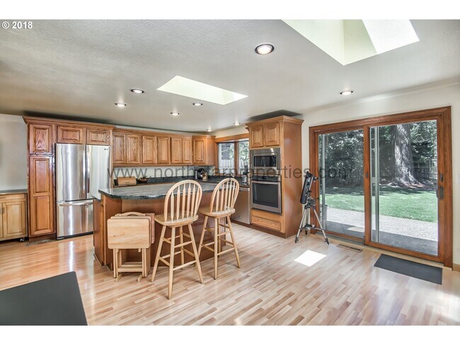 Building Photo - Great Lake Grove Bungalow Walking Distance to Everything