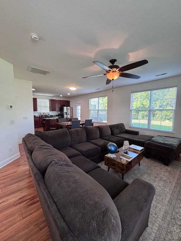 Building Photo - 520 Crossland Dr