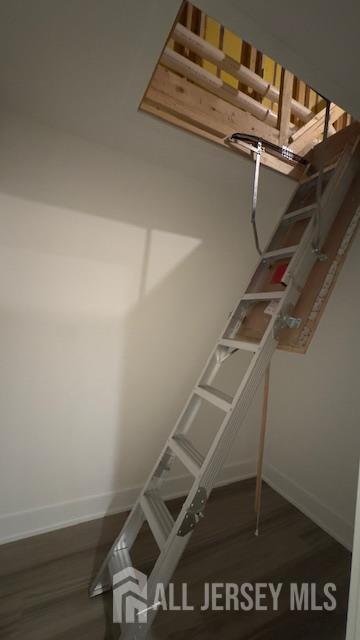 Building Photo - 85 Mustang Dr