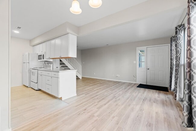 Building Photo - 5124 Woodmark Dr